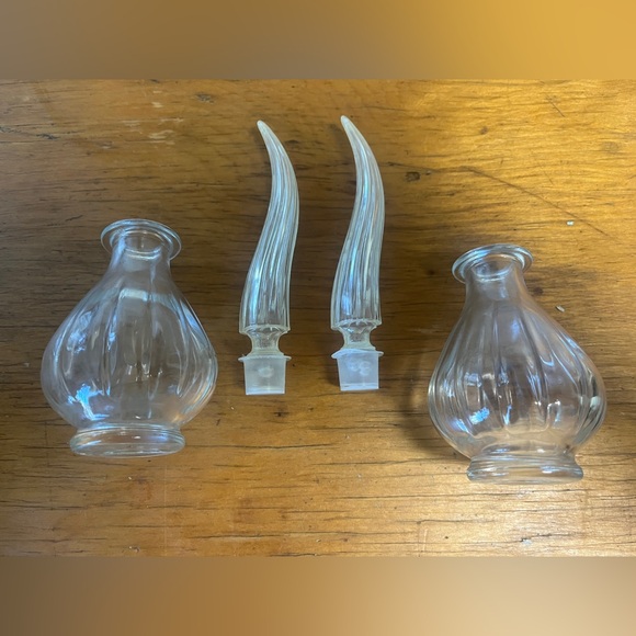 2 tall vintage Glass Vessels / perfume bottles with Talon Tops - Picture 3 of 5
